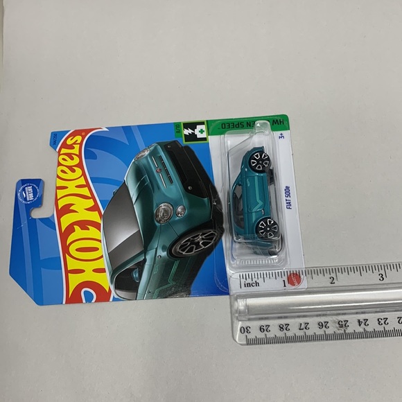 Hot Wheels Fiat 500e HW green speed car toy new by Mattel 144/250 - Picture 13 of 17
